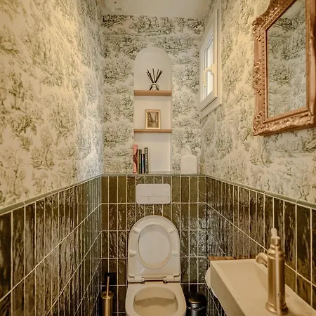 With Eiffel Tower View * Παρίσι