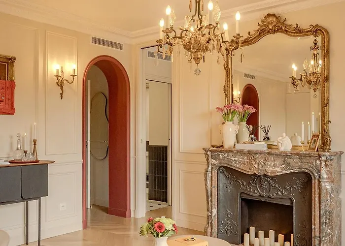 With Eiffel Tower View アパート パリ