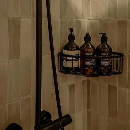 With Eiffel Tower View Paryż